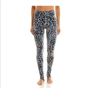 Liquido small black cheetah legging